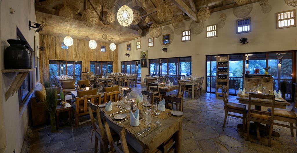 Meghauli Barahi Jungle Lodge מראה חיצוני תמונה