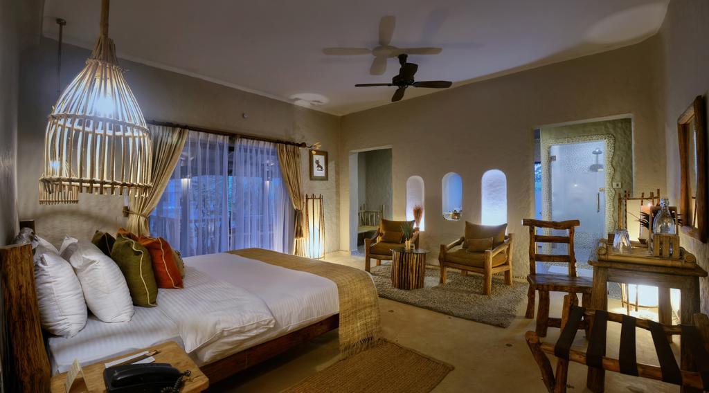 Meghauli Barahi Jungle Lodge מראה חיצוני תמונה