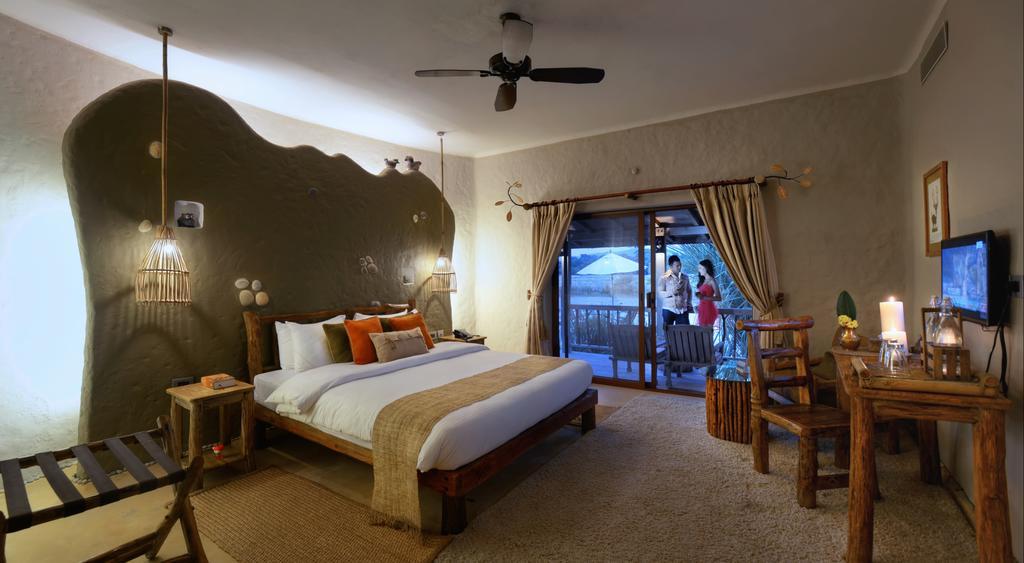 Meghauli Barahi Jungle Lodge מראה חיצוני תמונה