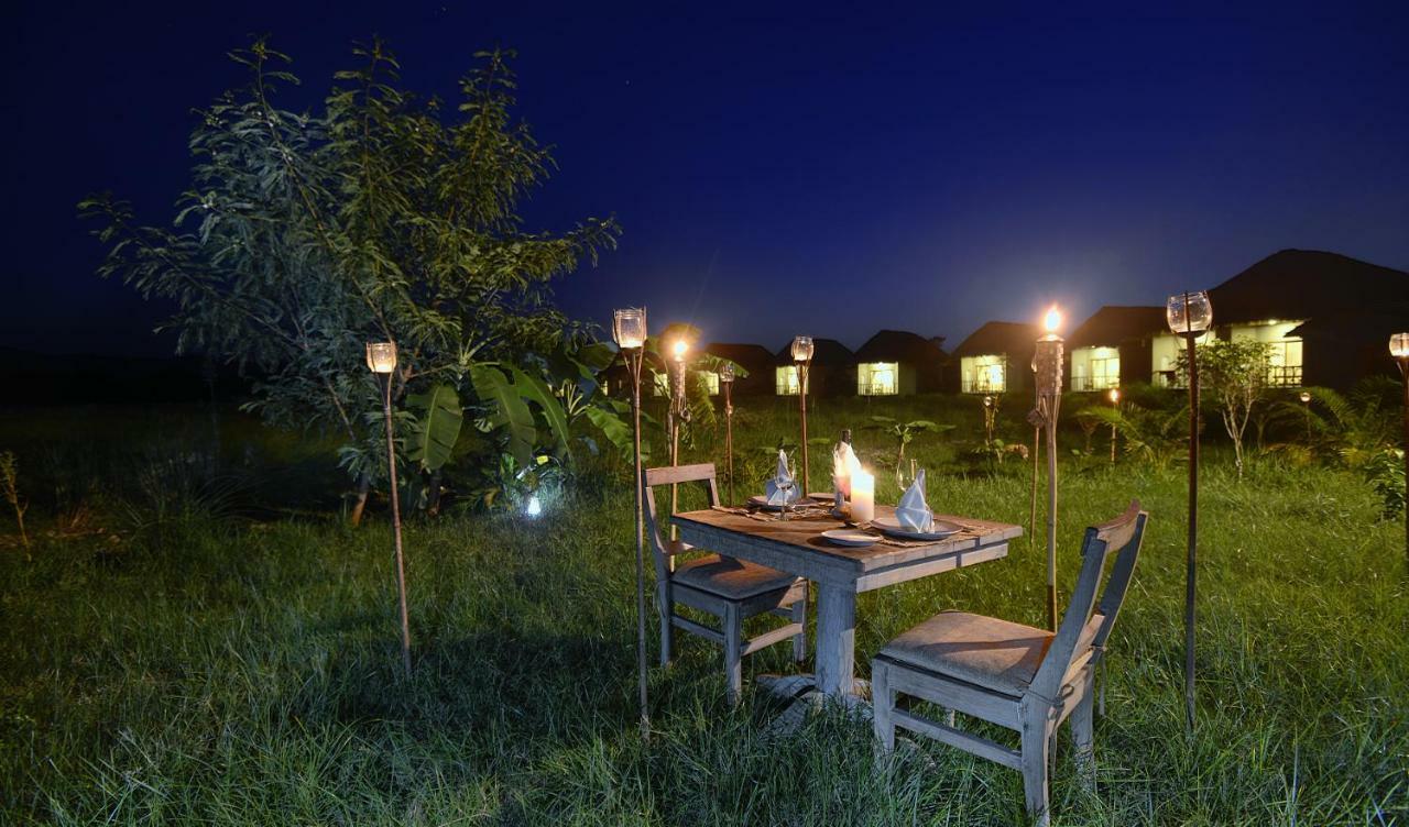 Meghauli Barahi Jungle Lodge מראה חיצוני תמונה